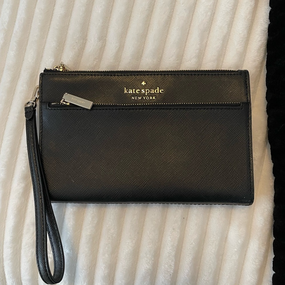 Black wristlet